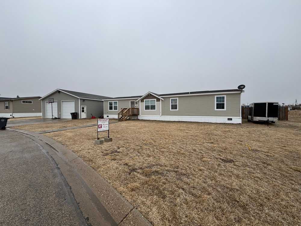 605 8th Ave SW Stanley  ND United States, for Sale, residential, Angela Olson, Reynolds Realty