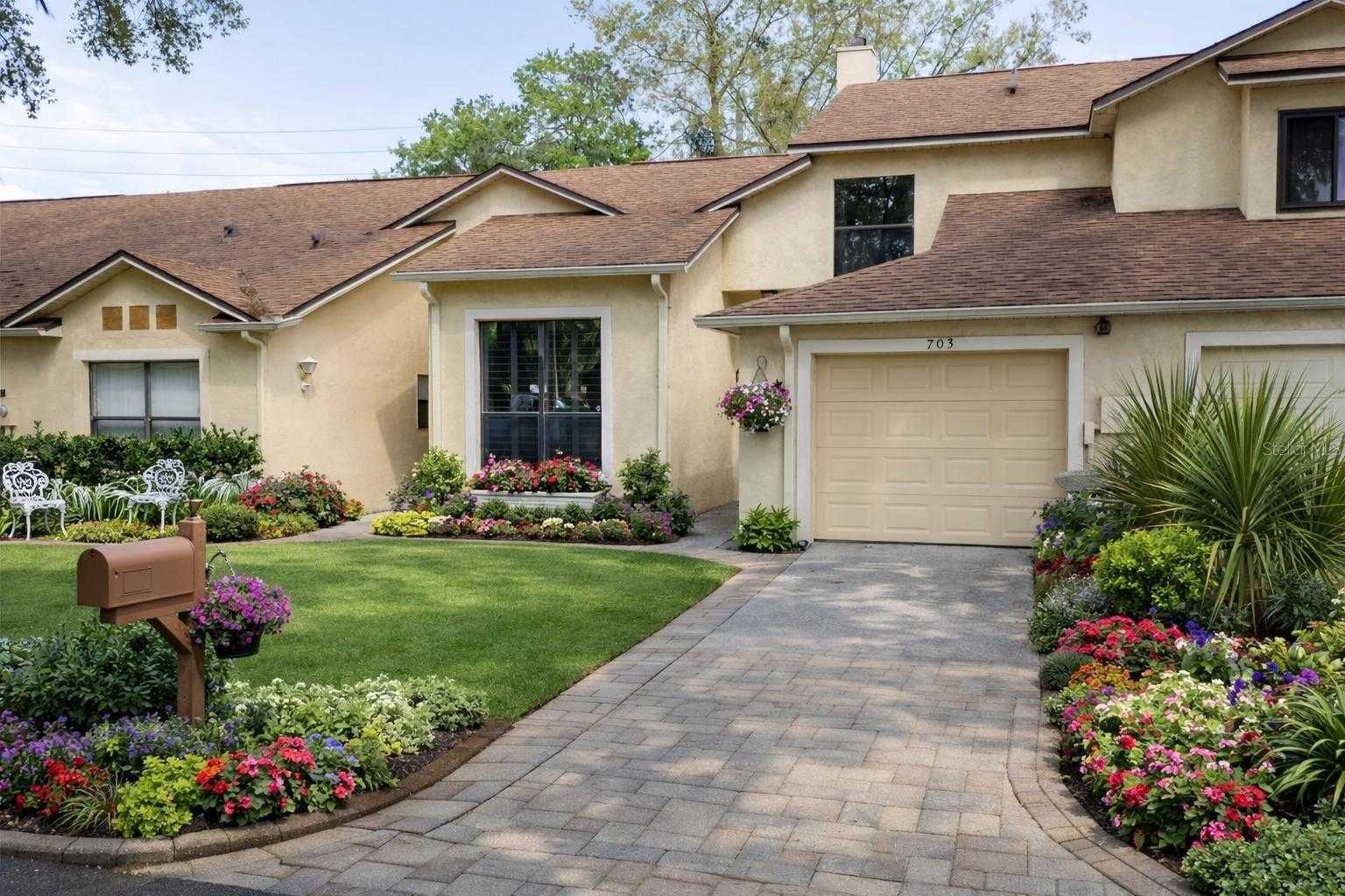 703 SWAN LANE Altamonte Springs Florida United States, for Sale, residential, Zaira Mejia, Spaces & Styles Group