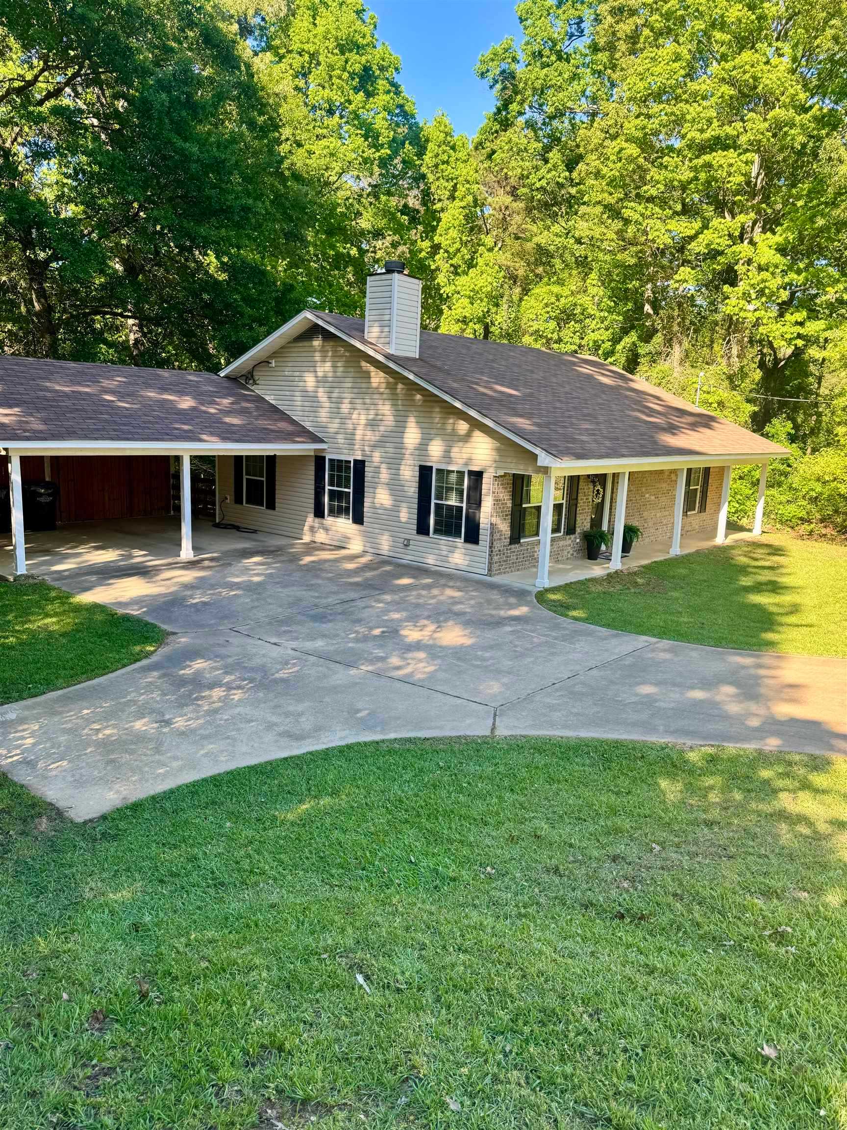 1311 Blueridge Pkwy Longview Texas United States, for Sale, residential,  , Drake Chapman Real Estate, Brokerage