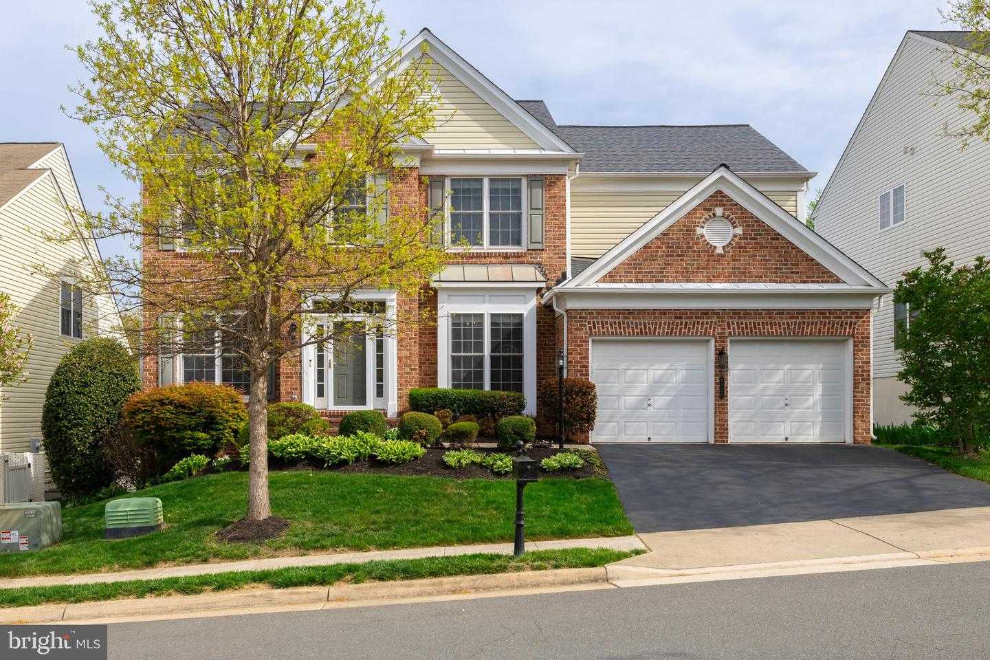 8170 DOUGLAS FIR DRIVE Lorton Virginia United States, for Sale, residential, Camille Payne, Samson Properties
