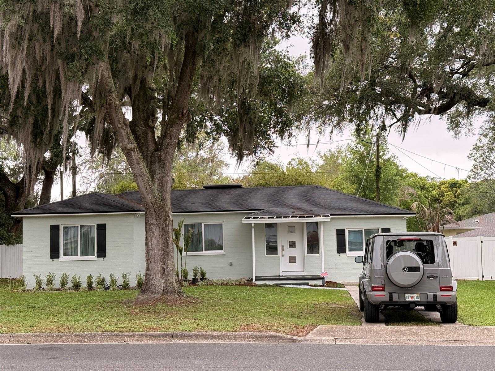 238 N MAIN STREET Winter Garden Florida United States, for Sale, residential, Zaira Mejia, Spaces & Styles Group