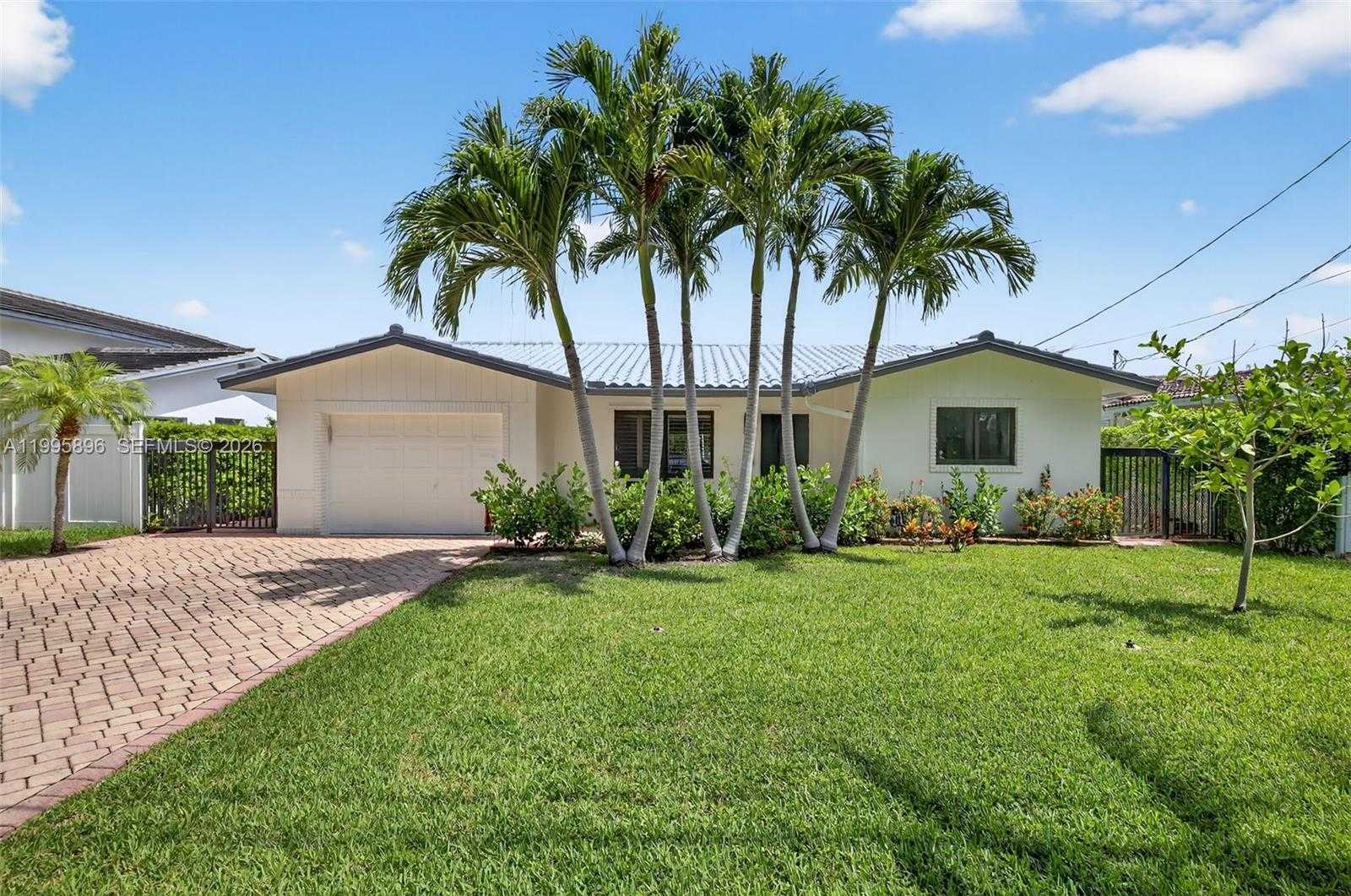 2481 SE 15th St Pompano Beach Florida United States, for Sale, residential, Gloria Reynolds, Incom Example Demo Office