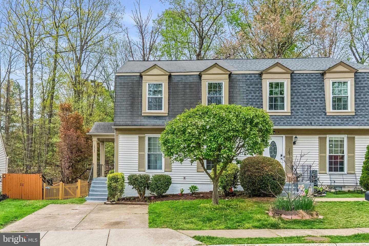10522 REEDS LANDING CIRCLE Burke Virginia United States, for Sale, residential, Camille Payne, Samson Properties