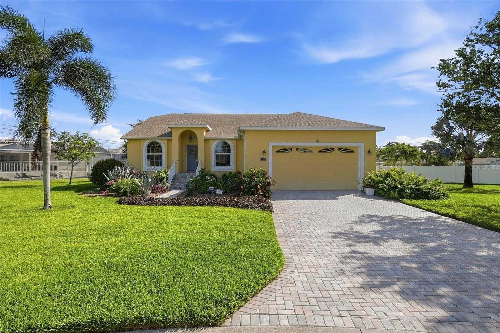 4301 52ND AVENUE St Petersburg Florida United States, for Sale, residential, Sylvia  Lusink, Re/Max Preferred