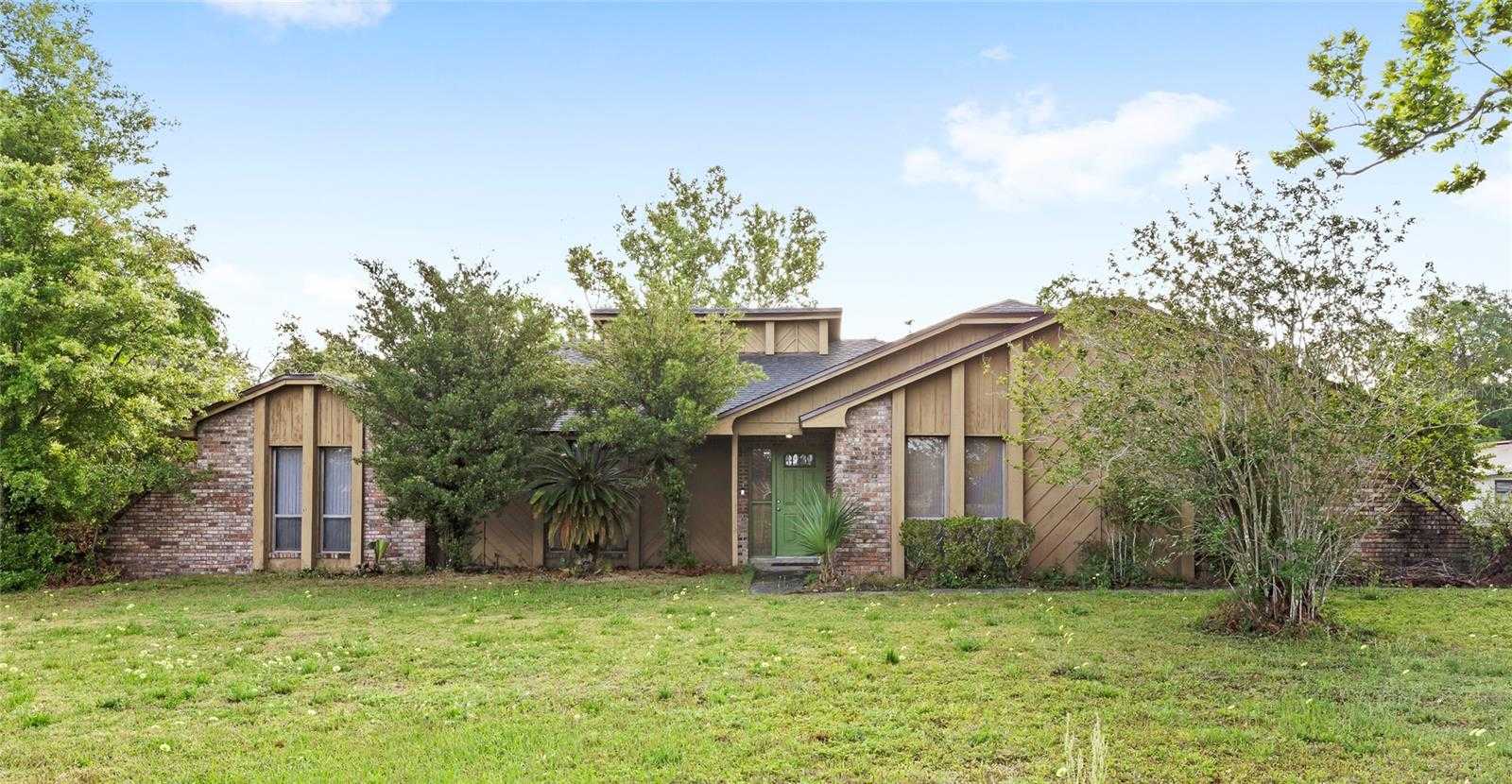 1229 E CROWN POINT ROAD Ocoee Florida United States, for Sale, residential, Zaira Mejia, Spaces & Styles Group