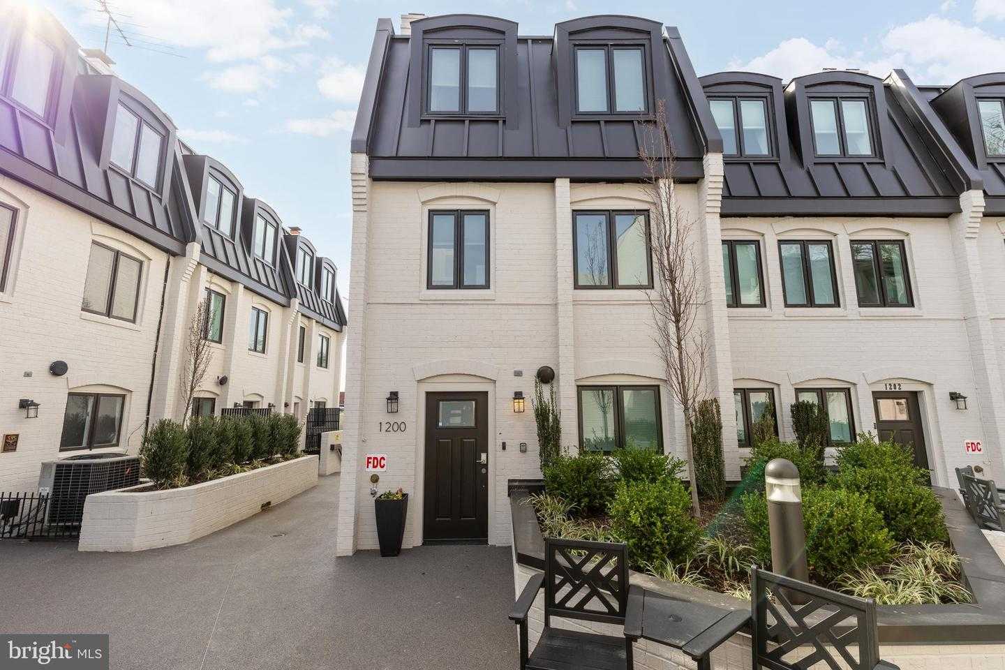 1204 ETON COURT APT T2 Washington District Of Columbia United States, for Sale, residential, Edward Giles, Georgetown Realty Group