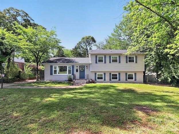 3025 Dunaire Drive Charlotte North Carolina United States, for Sale, residential, William Owens , South Charlotte Properties