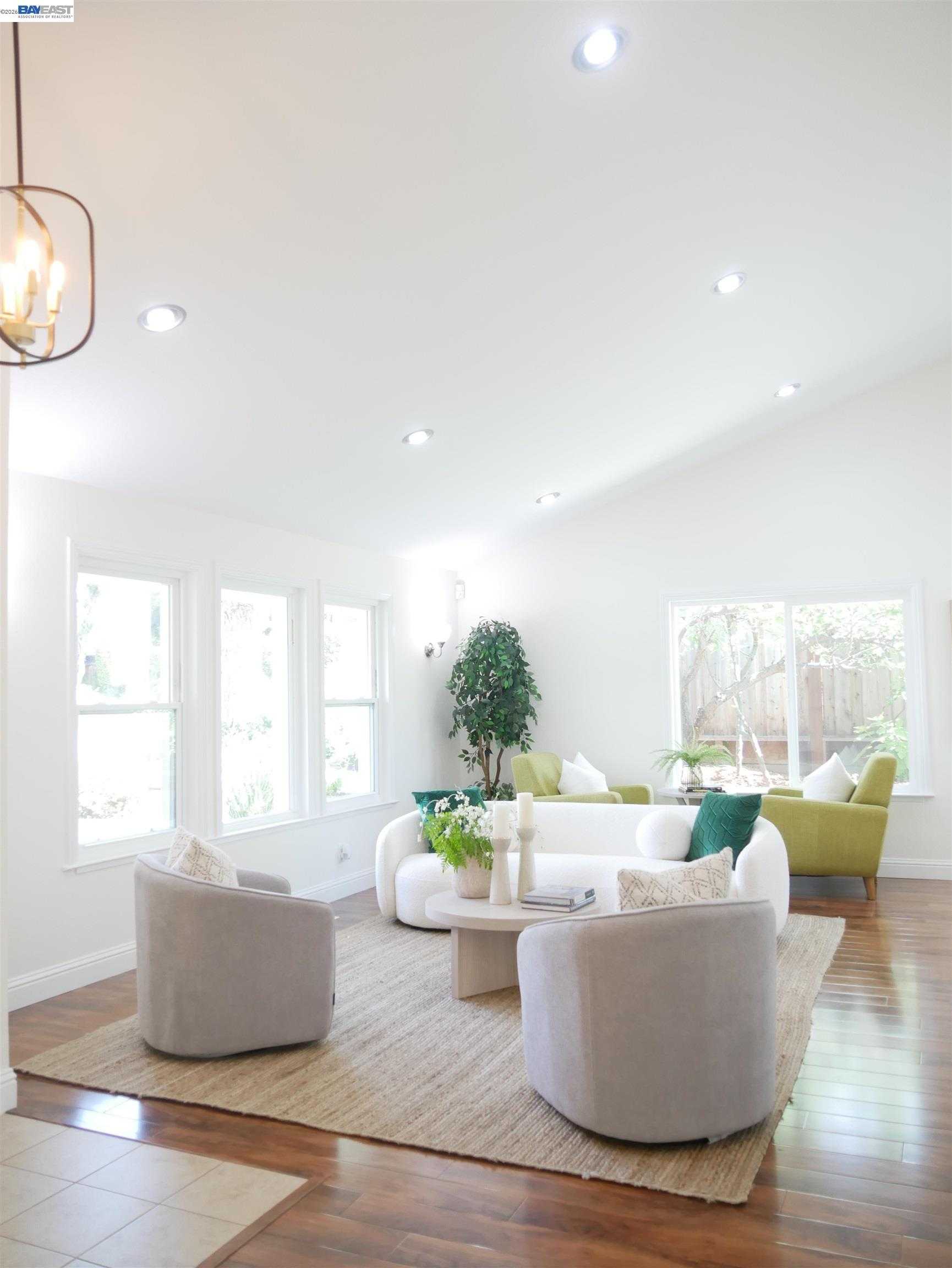 249 Imperio Avenue, Fremont — Photo 8