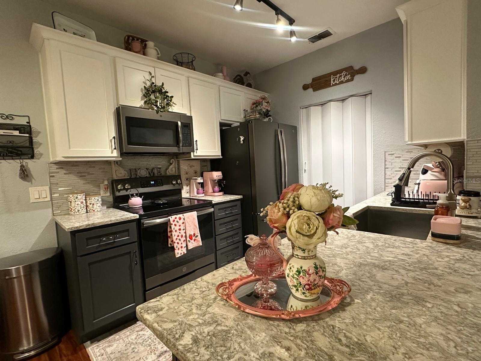 875 GRAND REGENCY POINT APT 203 Altamonte Springs Florida United States, for Sale, residential, Zaira Mejia, Spaces & Styles Group