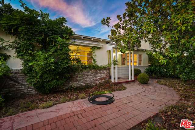 10941 Peach Grove Street Toluca Lake California United States, for Sale, residential, Jennifer Hein, Realty Executives Homes