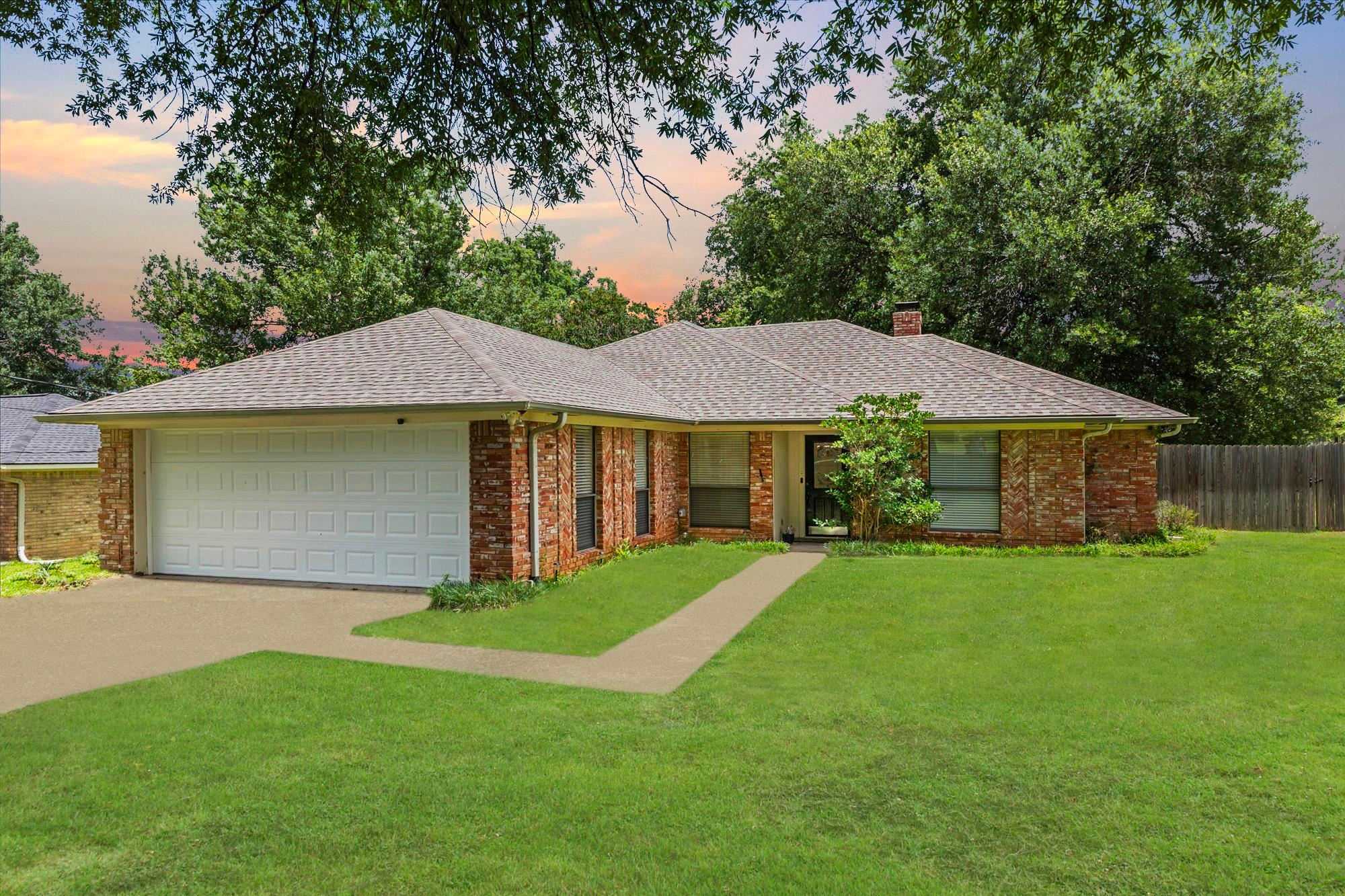 2900 Crossroads Dr Longview Texas United States, for Sale, residential,  , Drake Chapman Real Estate, Brokerage