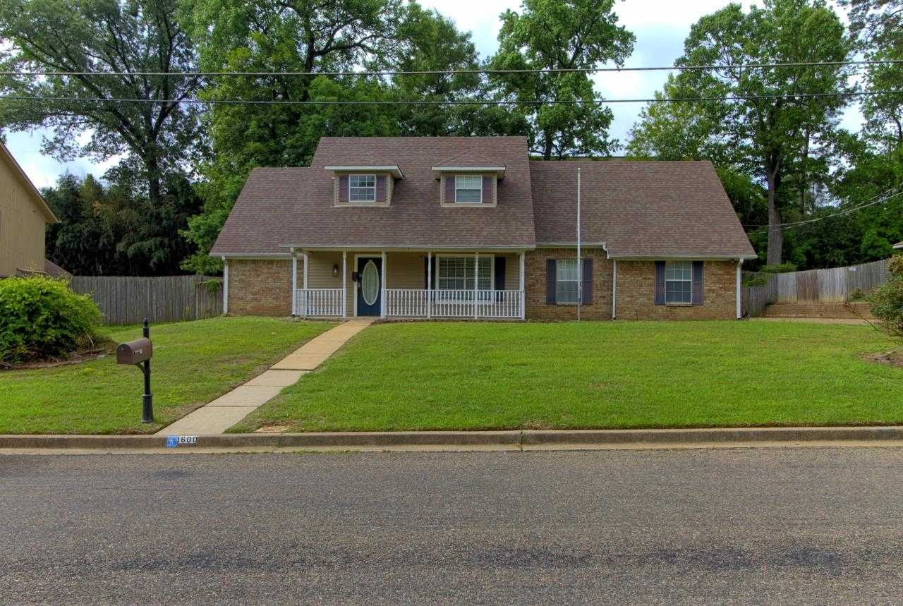 1600 Northwood Ct. Longview Texas United States, for Sale, residential,  , Drake Chapman Real Estate, Brokerage