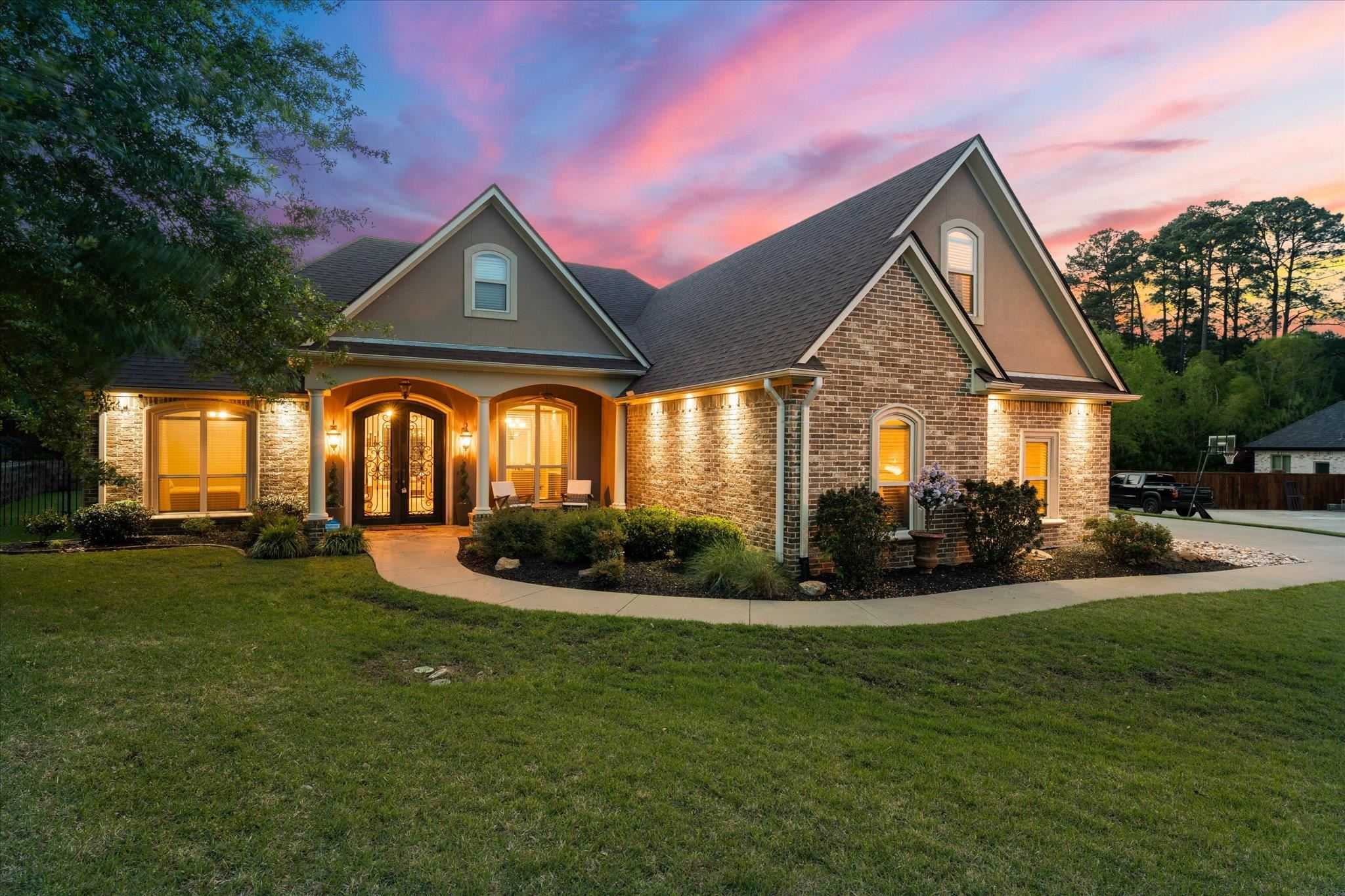 3903 Clarkway Place Longview Texas United States, for Sale, residential,  , Drake Chapman Real Estate, Brokerage