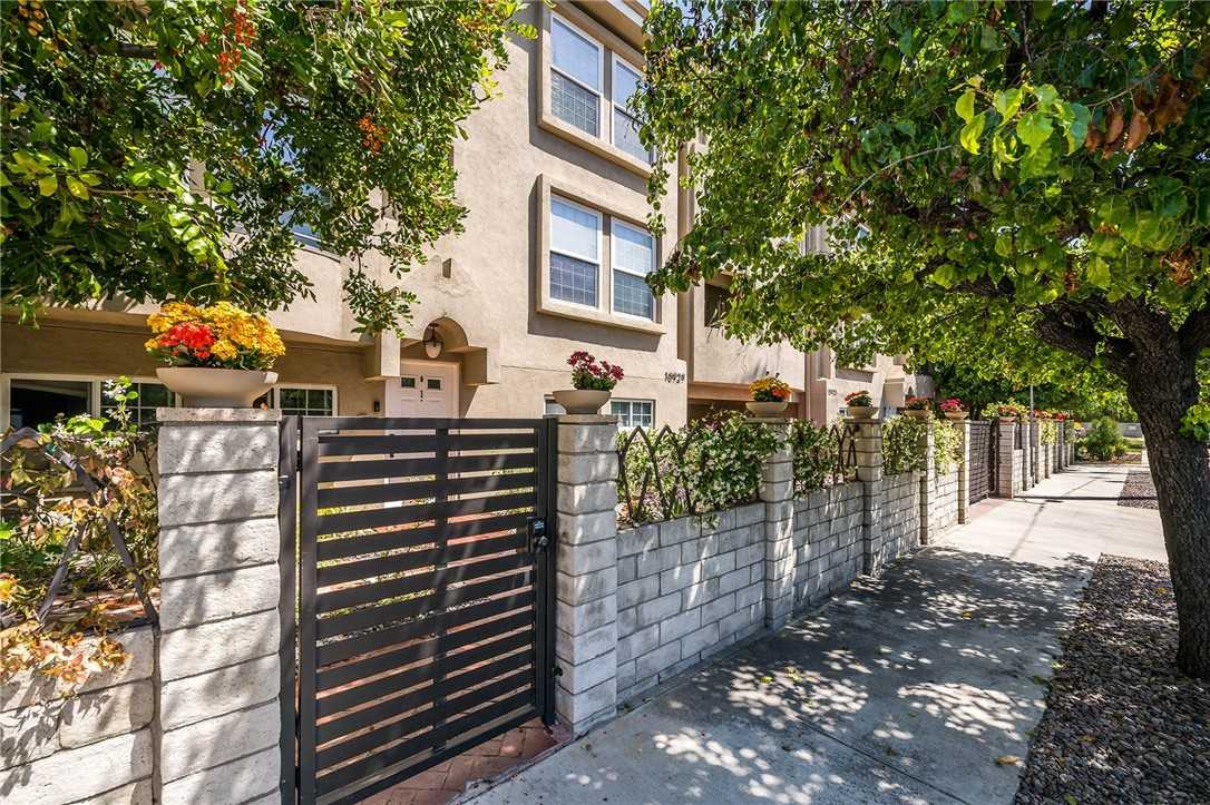 10923 Landale APT 2 Toluca Lake California United States, for Sale, residential, Jennifer Hein, Realty Executives Homes