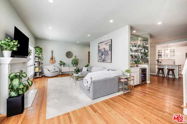 4444 Moorpark Way APT 202 Toluca Lake California United States, for Sale, residential, Jennifer Hein, Realty Executives Homes