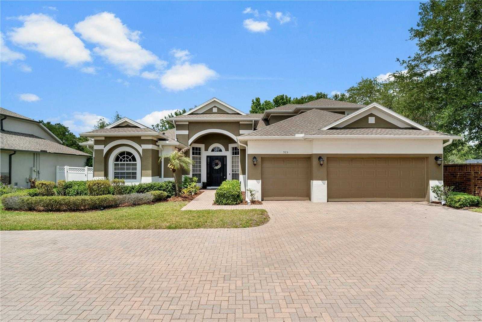 925 BAINBRIDGE LOOP Winter Garden Florida United States, for Sale, residential, Zaira Mejia, Spaces & Styles Group