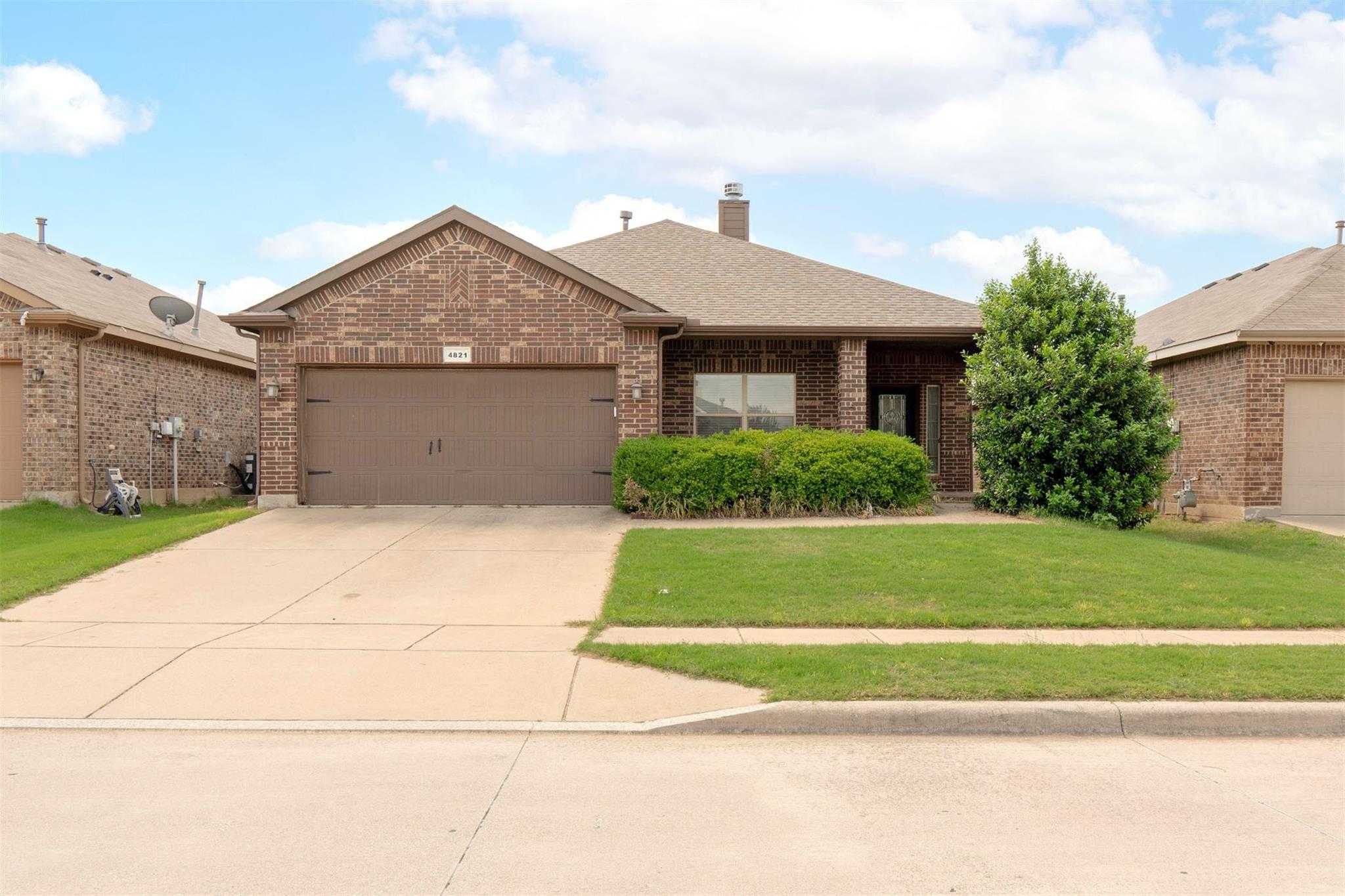 4821 Willow Branch Court Fort Worth Texas United States, for Sale, residential, , It's Closing Time Realty