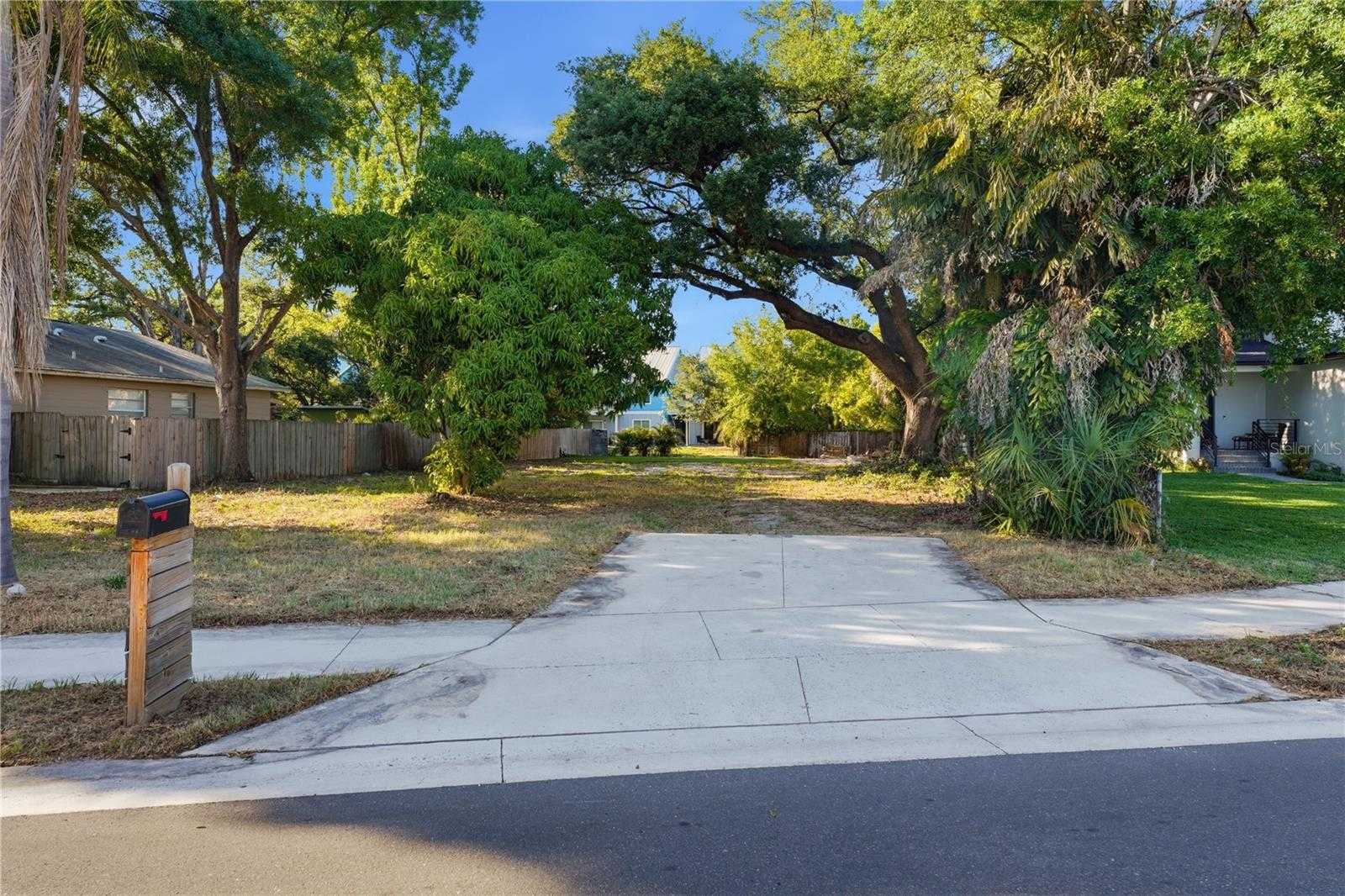 2929 W AVERILL AVENUE Tampa Florida United States, for Sale, commercial, Sunny Sidhu, RE/MAX Premier Group