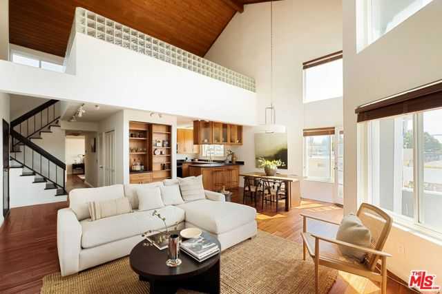 11938 Courtleigh Drive APT 8 Los Angeles California United States, for Sale, residential, Emma Wilson, Incom Demo Brokerage