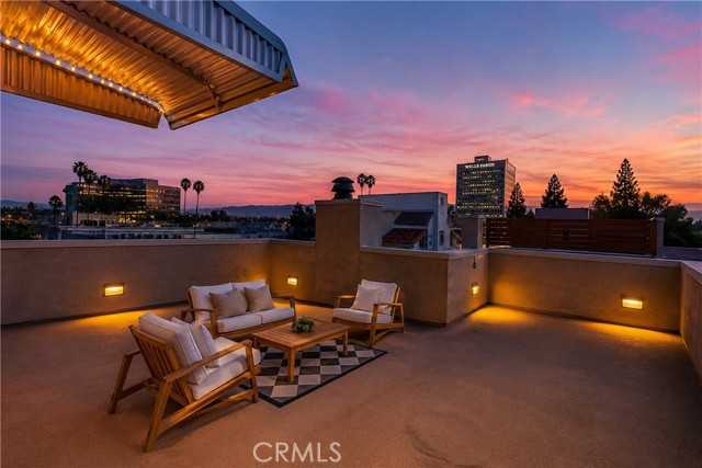 10929 Landale APT 4 Toluca Lake California United States, for Sale, residential, Jennifer Hein, Realty Executives Homes