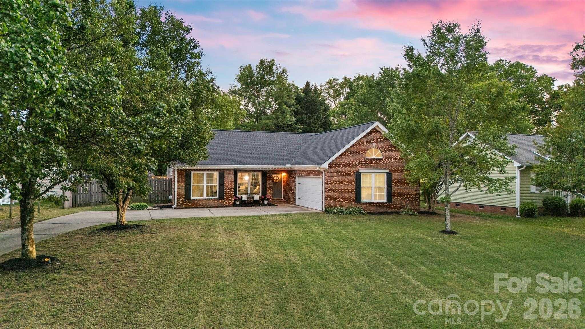 13809 Loch Loyal Drive Charlotte North Carolina United States, for Sale, residential, Kristen Haynes, New Home Buyers Brokers / Realty Pros