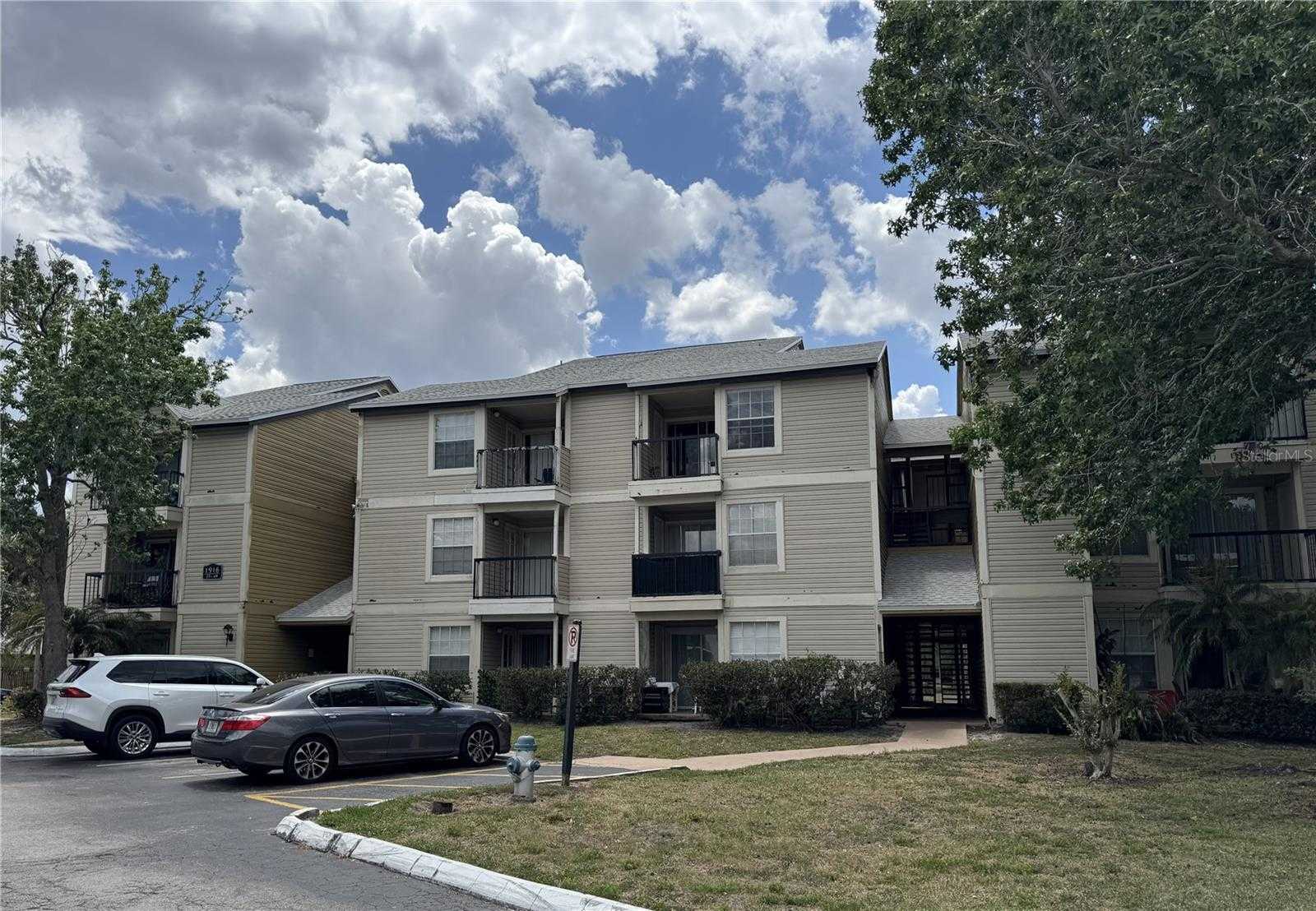 1916 LAKE ATRIUMS CIRCLE APT 32 Orlando Florida United States, for Rent, residential,  , Florida Top Realty