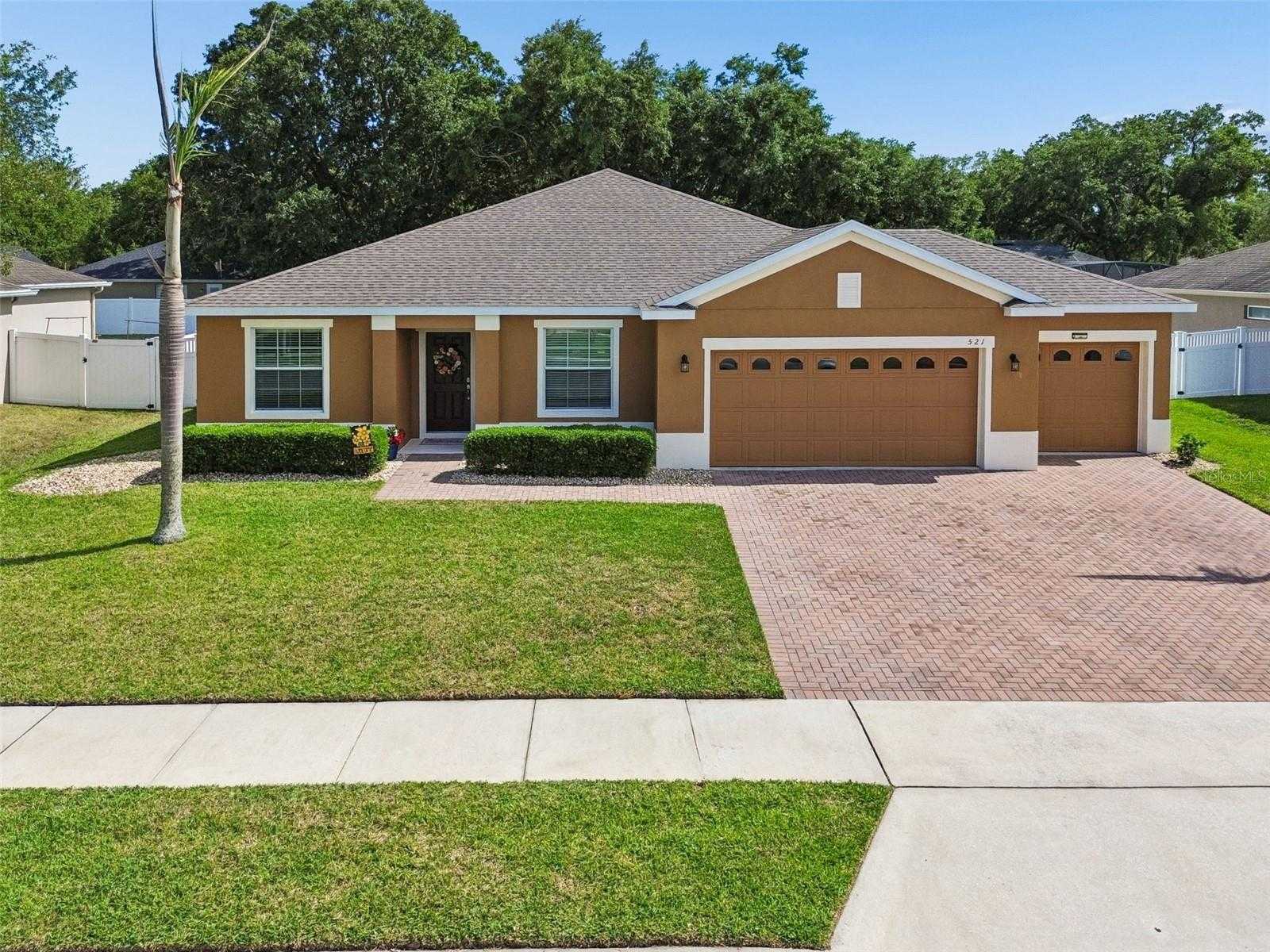 521 COPPERDALE AVE Winter Garden Florida United States, for Sale, residential, Zaira Mejia, Spaces & Styles Group