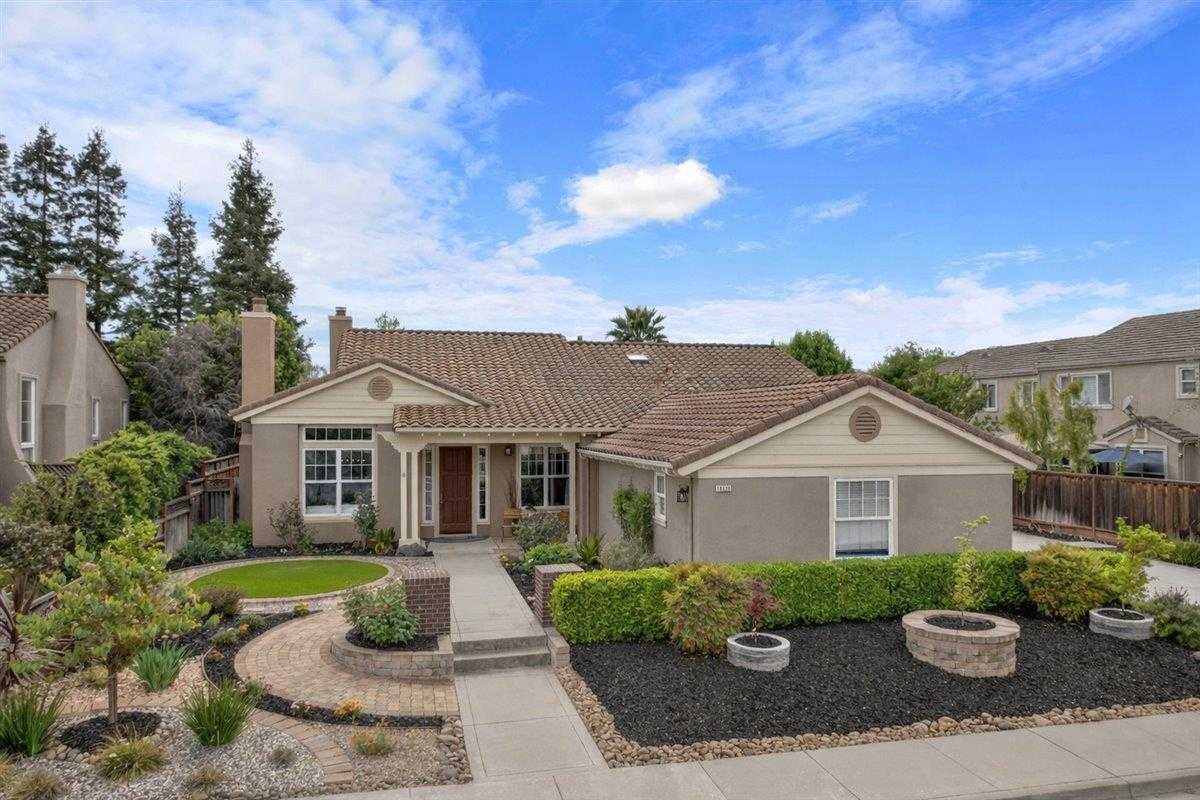 19135 Chinook CT Morgan Hill California United States, Sold, residential, Kristen Constantino, Realty World - San Jose Realty