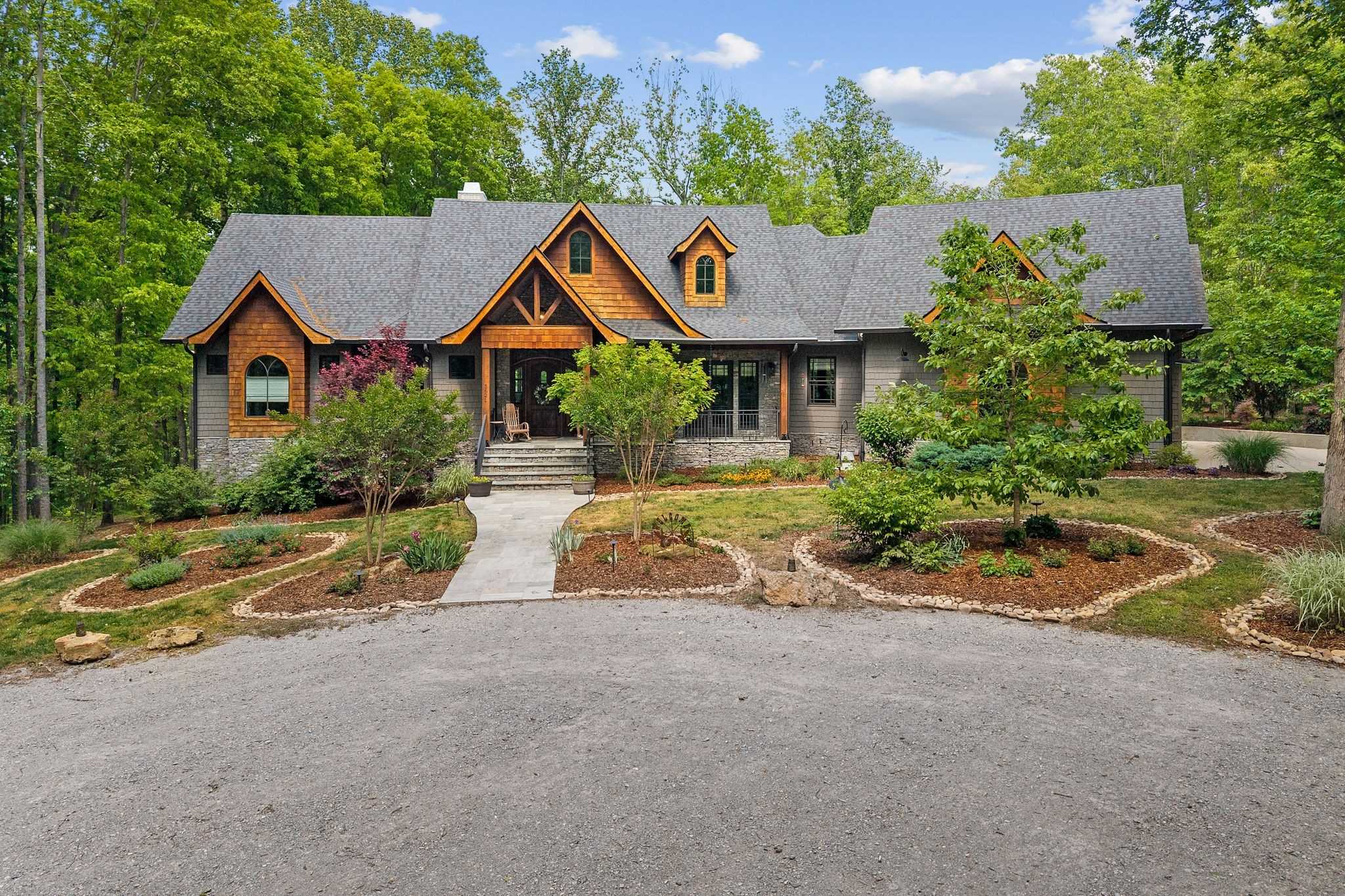 5621 Parker Branch Trl Franklin Tennessee United States, for Sale, residential, Adam  Hanes, LPT Realty