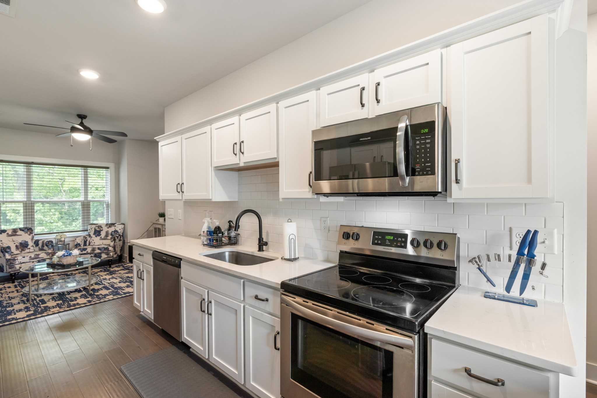 450 Glastonbury Rd  APT 12 Nashville Tennessee United States, for Sale, residential, Amy Kempf, Reliant Realty ERA Powered