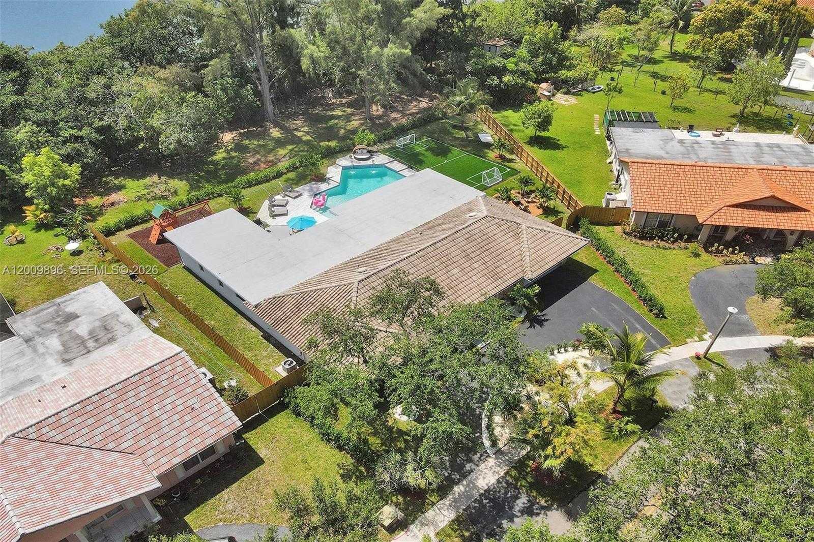 1960 SW 51st Ter Plantation Florida United States, for Sale, residential,  , Phoenix Realtors LLC