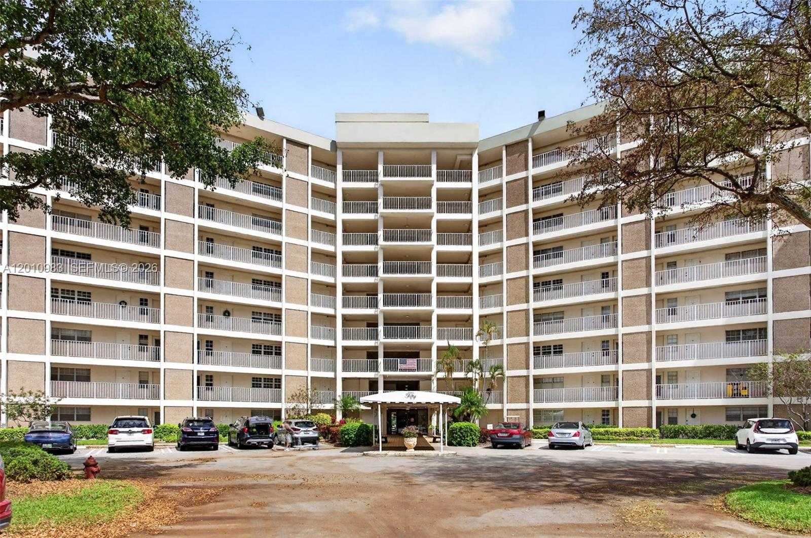 3090 N Course Dr  APT 807 Pompano Beach Florida United States, for Sale, residential, Gloria Reynolds, Incom Example Demo Office