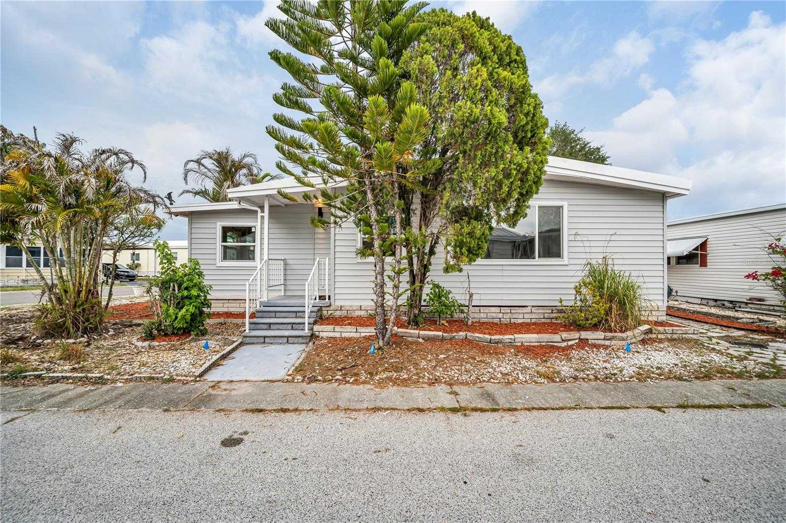 193 BLUE MARLIN DRIVE Oldsmar Florida United States, for Sale, residential, Tony Quevedo , Kokopelli Real Estate