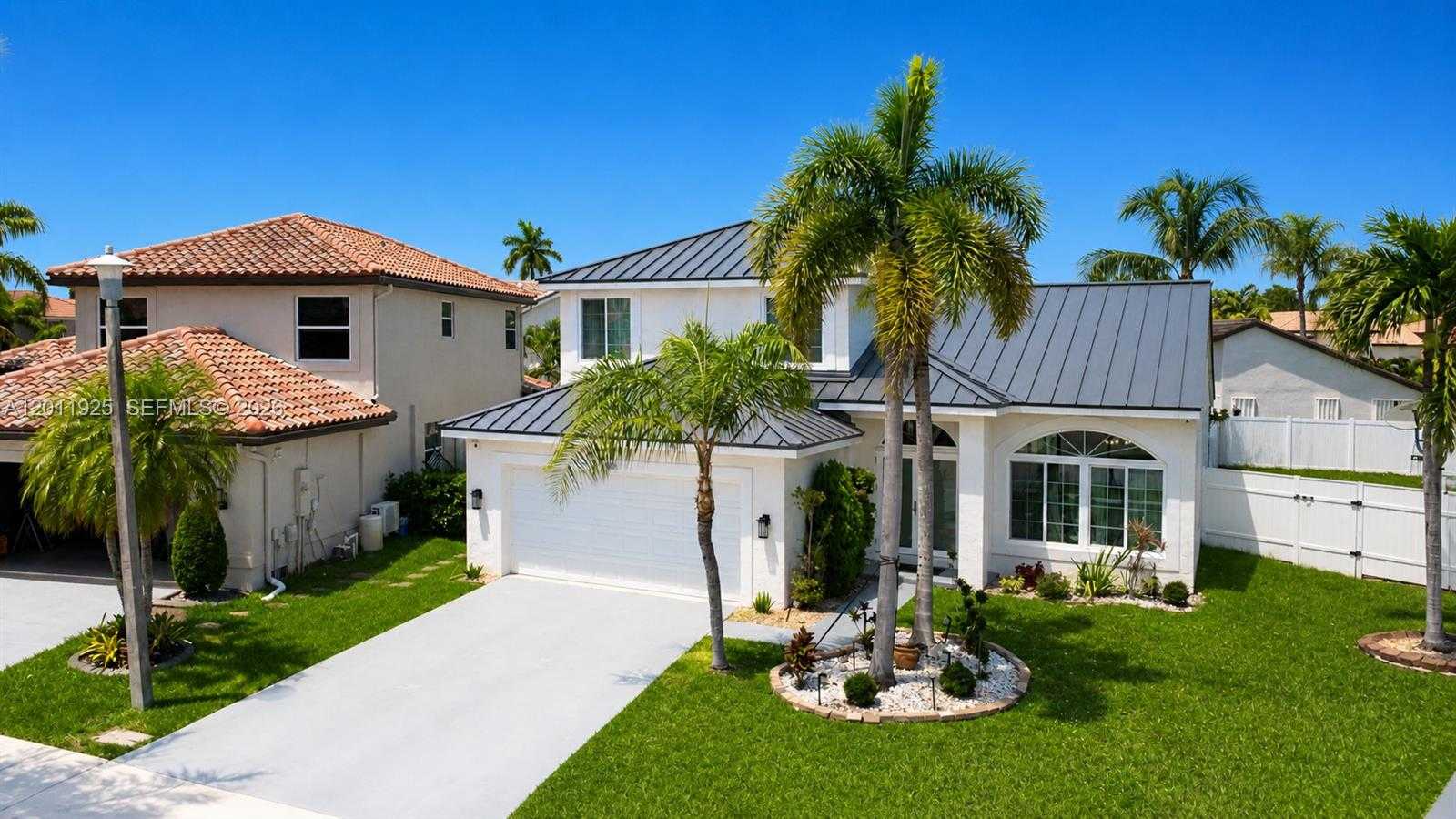 18083 SW 13th St Pembroke Pines Florida United States, Sale Pending, residential, Dale Largie, CPA, SFR, LIFESTYLE INTERNATIONAL REALTY
