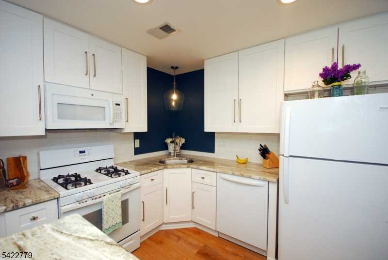 8 Henley Dr Franklin Twp. New Jersey United States, for Sale, residential,  , NJ Homes For Sale