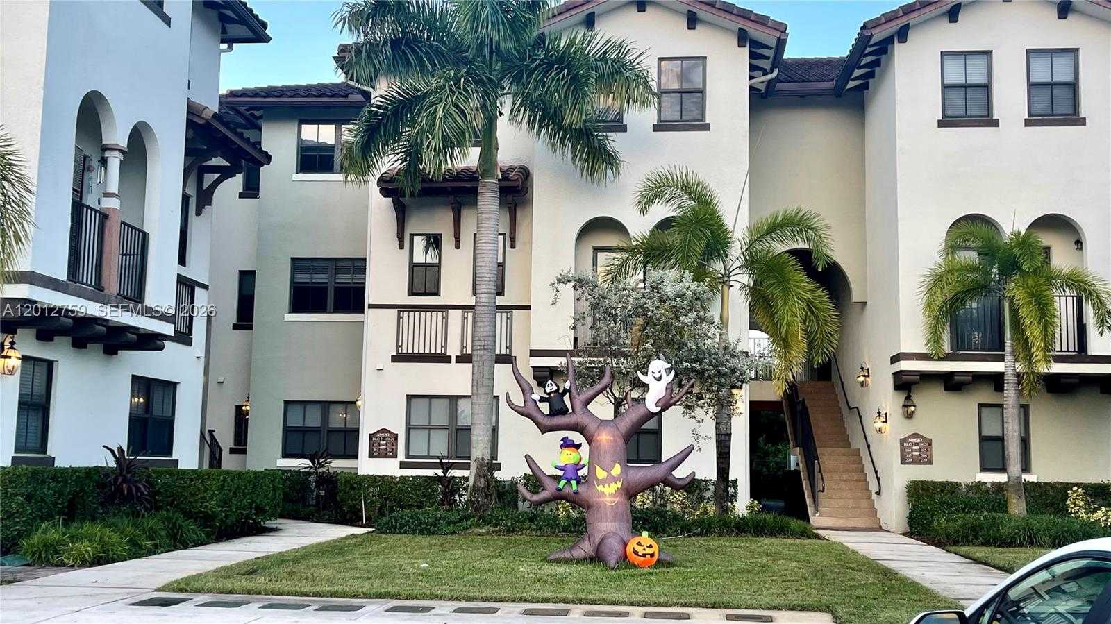 10620 NW 88th St  APT 205 Doral Florida United States, for Sale, residential, Roberto Villasmil, Interinvestments Realty, Inc.