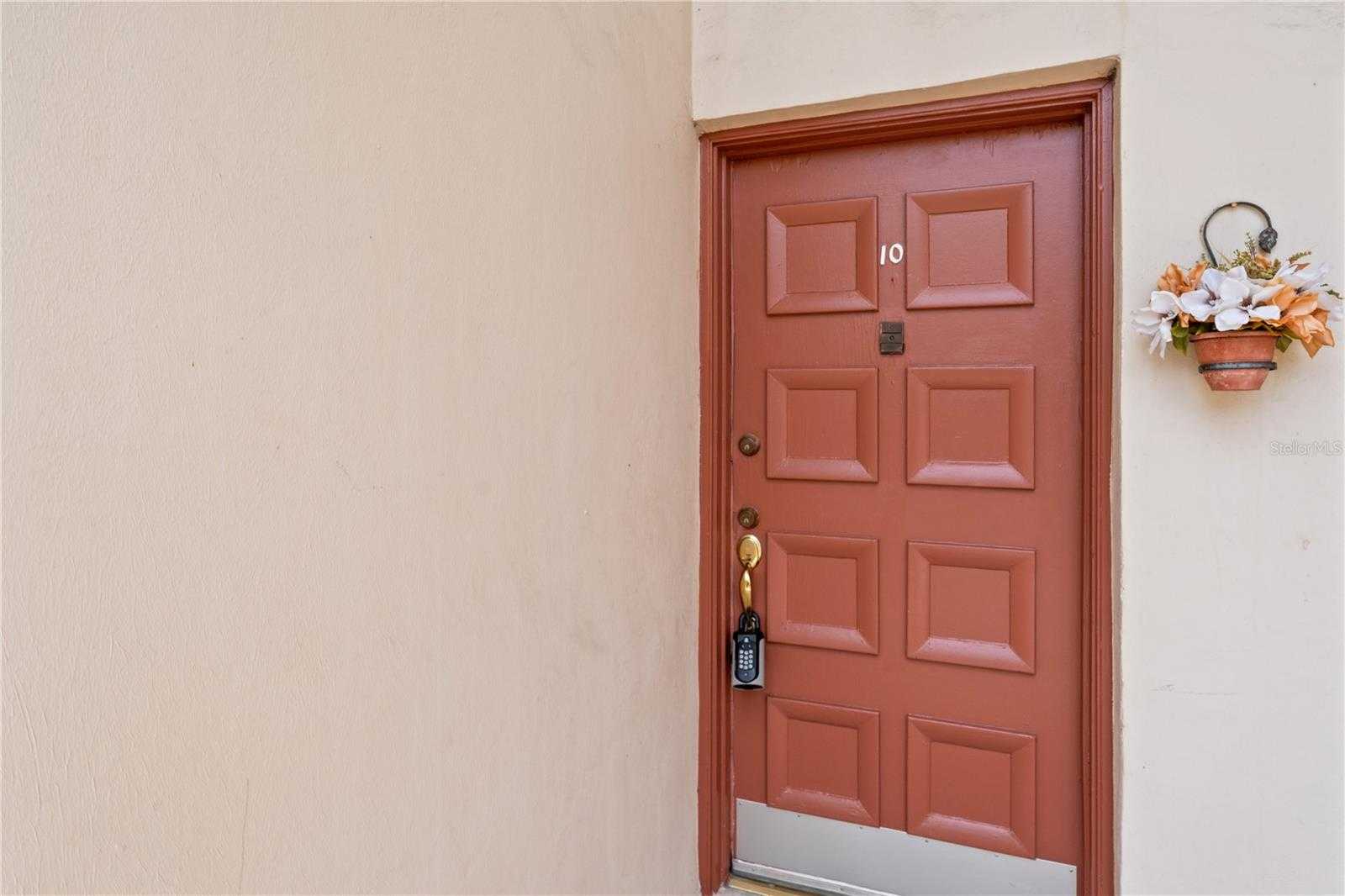500 ORANGE DRIVE APT 10 Altamonte Springs Florida United States, for Sale, residential, Zaira Mejia, Spaces & Styles Group