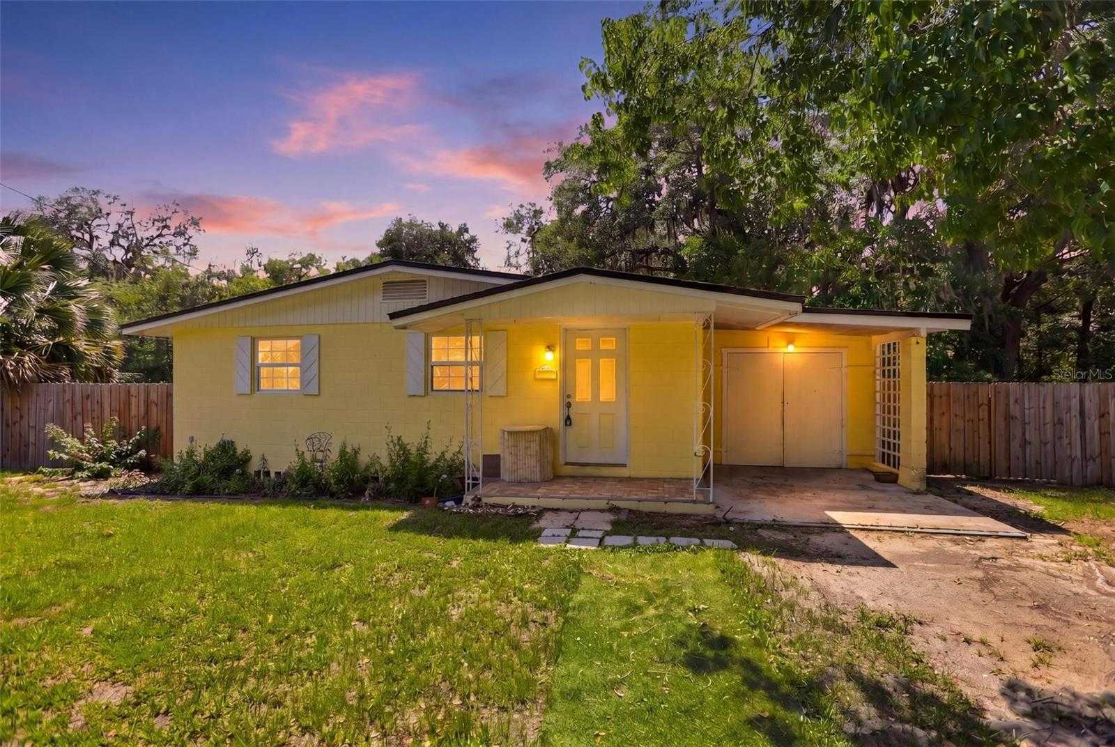 810 S MASSACHUSETTS AVENUE Deland Florida United States, for Sale, residential, Angela Wright, DASH Real Estate Company