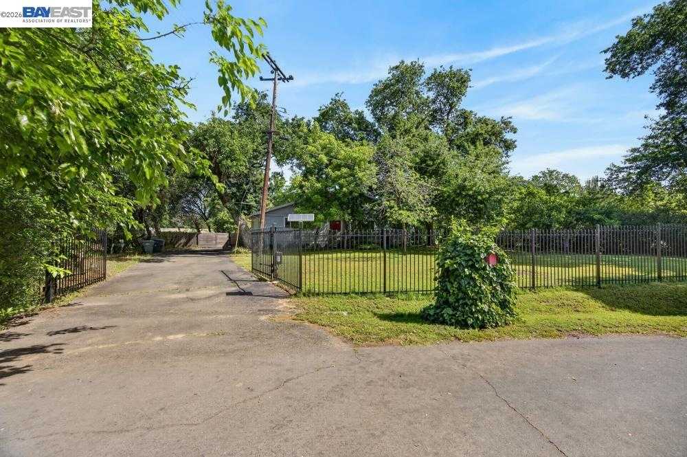 3590 Park Rd Sacramento California United States, for Sale, residential,  , Royalty Property Management & Realty