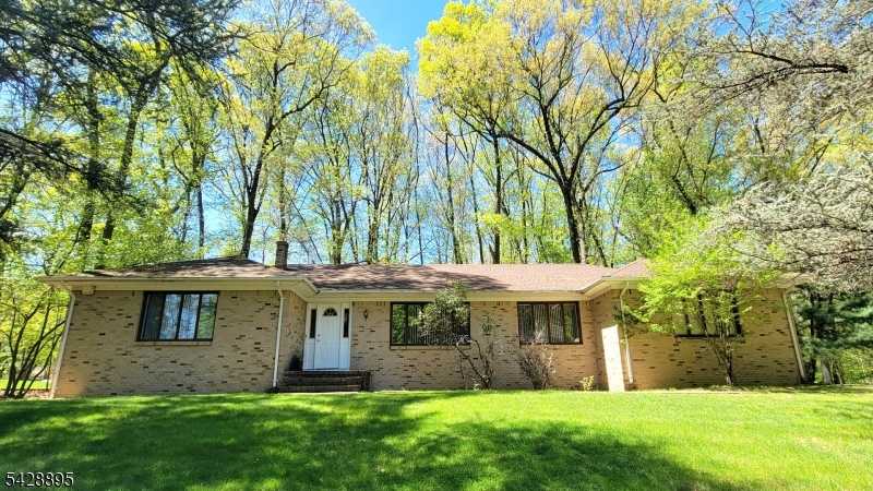 8 De Hart Rd Parsippany-troy Hills Twp. New Jersey United States, Sale Pending, residential, Jill Savva, Century 21 Cedarcrest Realty