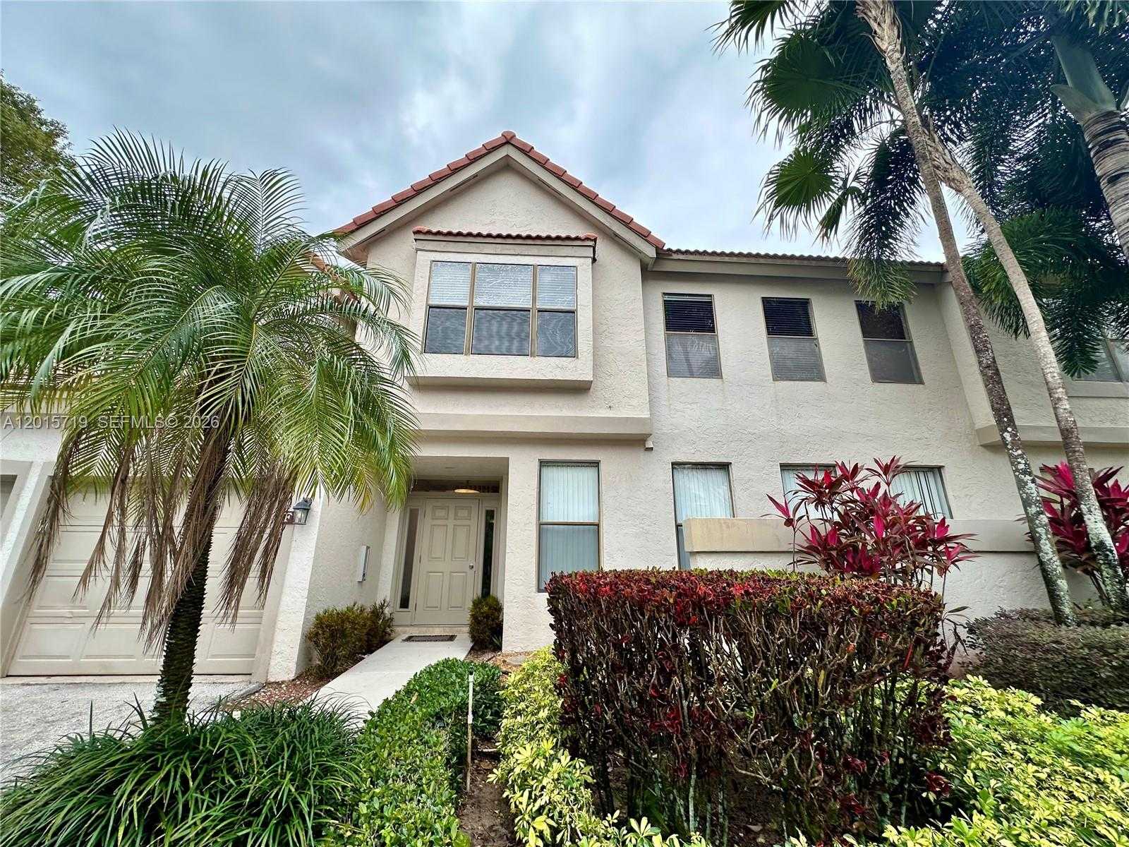 5790 Coach House Cir APT E Boca Raton Florida United States, for Sale, residential, Pierre J Denis, Realty 100