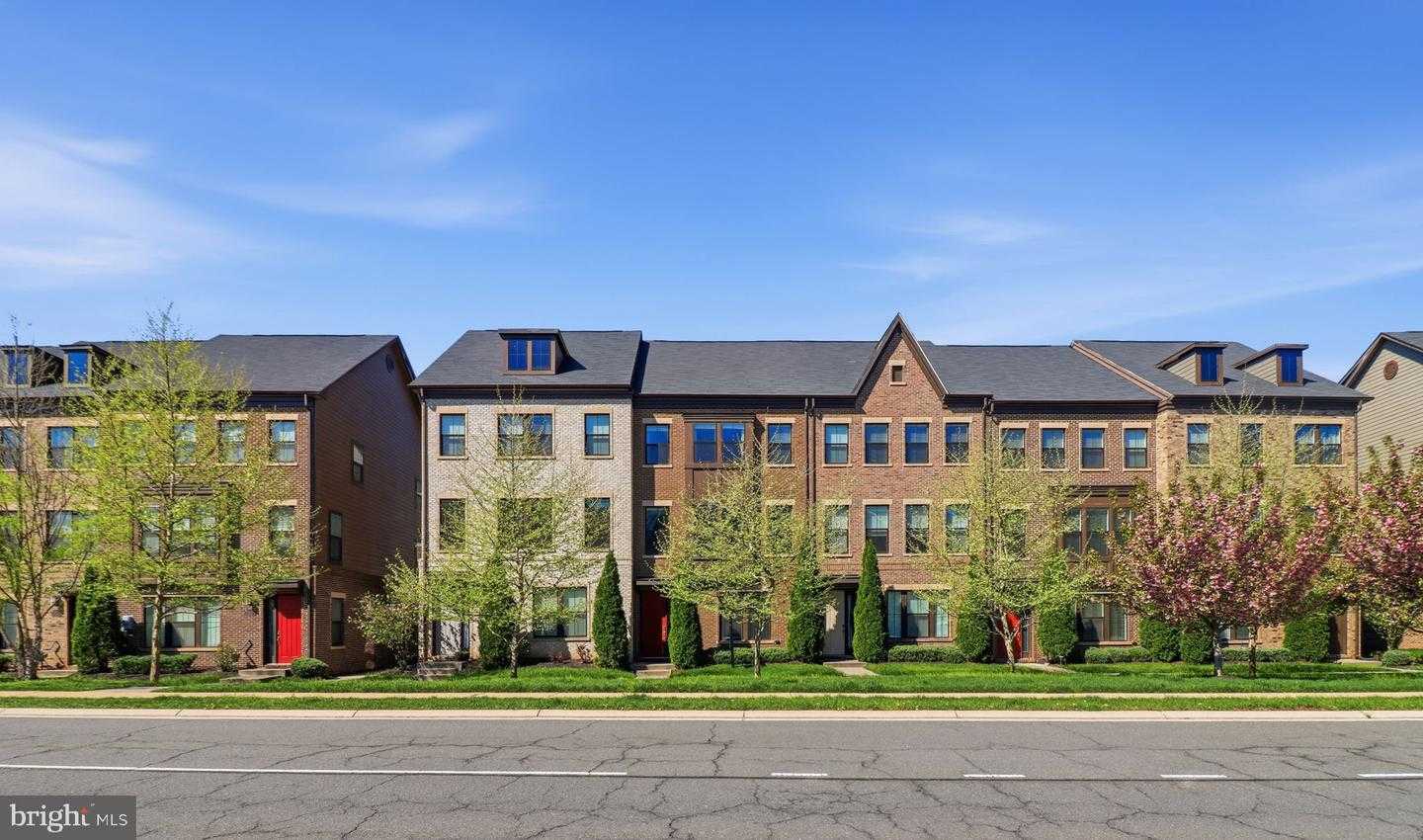 13658 AIR AND SPACE MUSEUM PARKWAY Herndon Virginia United States, for Rent, residential, Camille Payne, Samson Properties