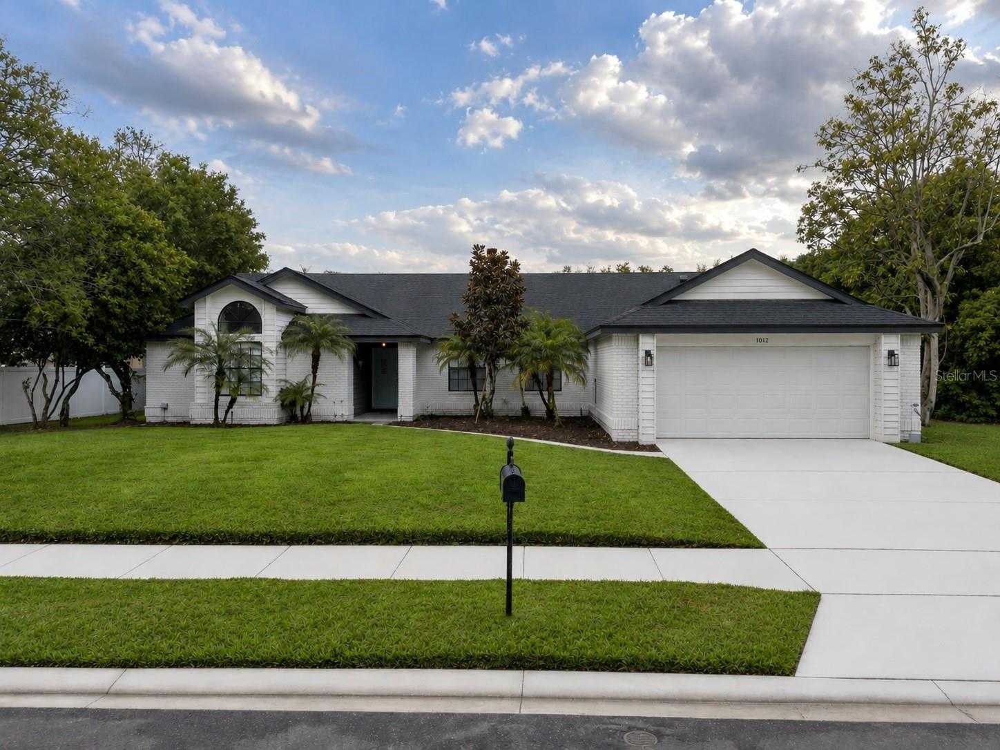 1012 WILLA LAKE CIRCLE Oviedo Florida United States, for Sale, residential, Fritz Wardlow, HomeSmart