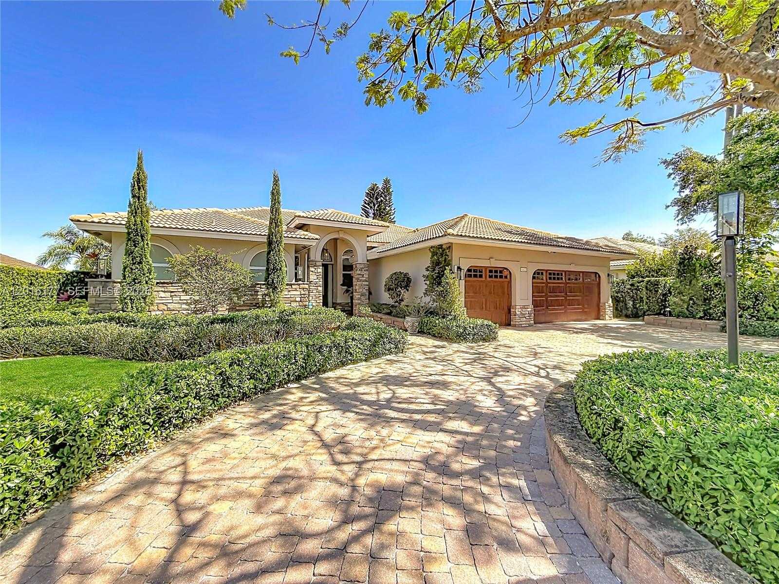 10635 NW 51st St Coral Springs Florida United States, for Sale, residential, Pierre J Denis, Realty 100