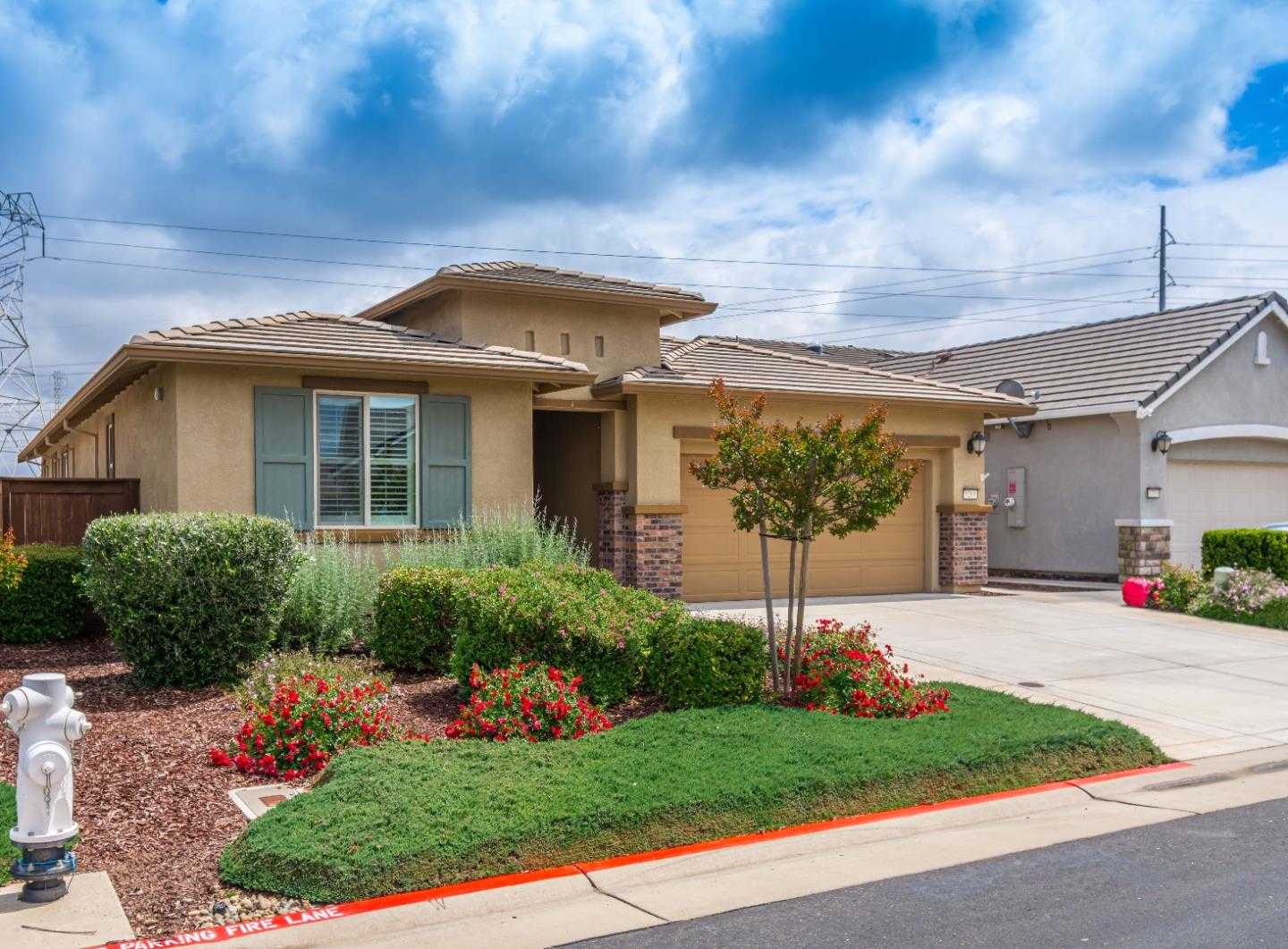 9269 Red Thistle Court Sacramento California United States, for Sale, residential, , Royalty Property Management & Realty