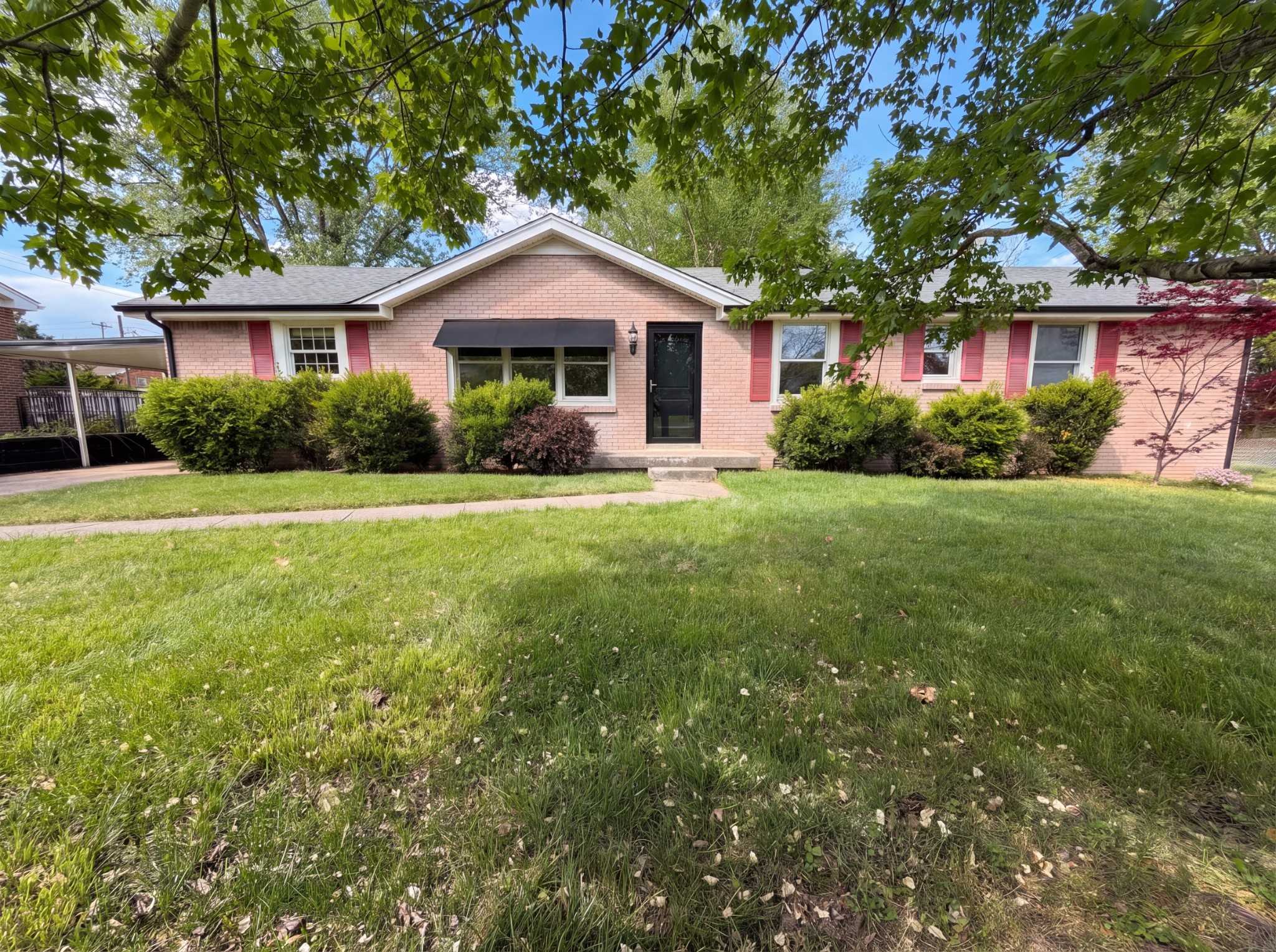 242 Kingswood Dr Clarksville Tennessee United States, for Sale, residential, Adam Hanes, LPT Realty