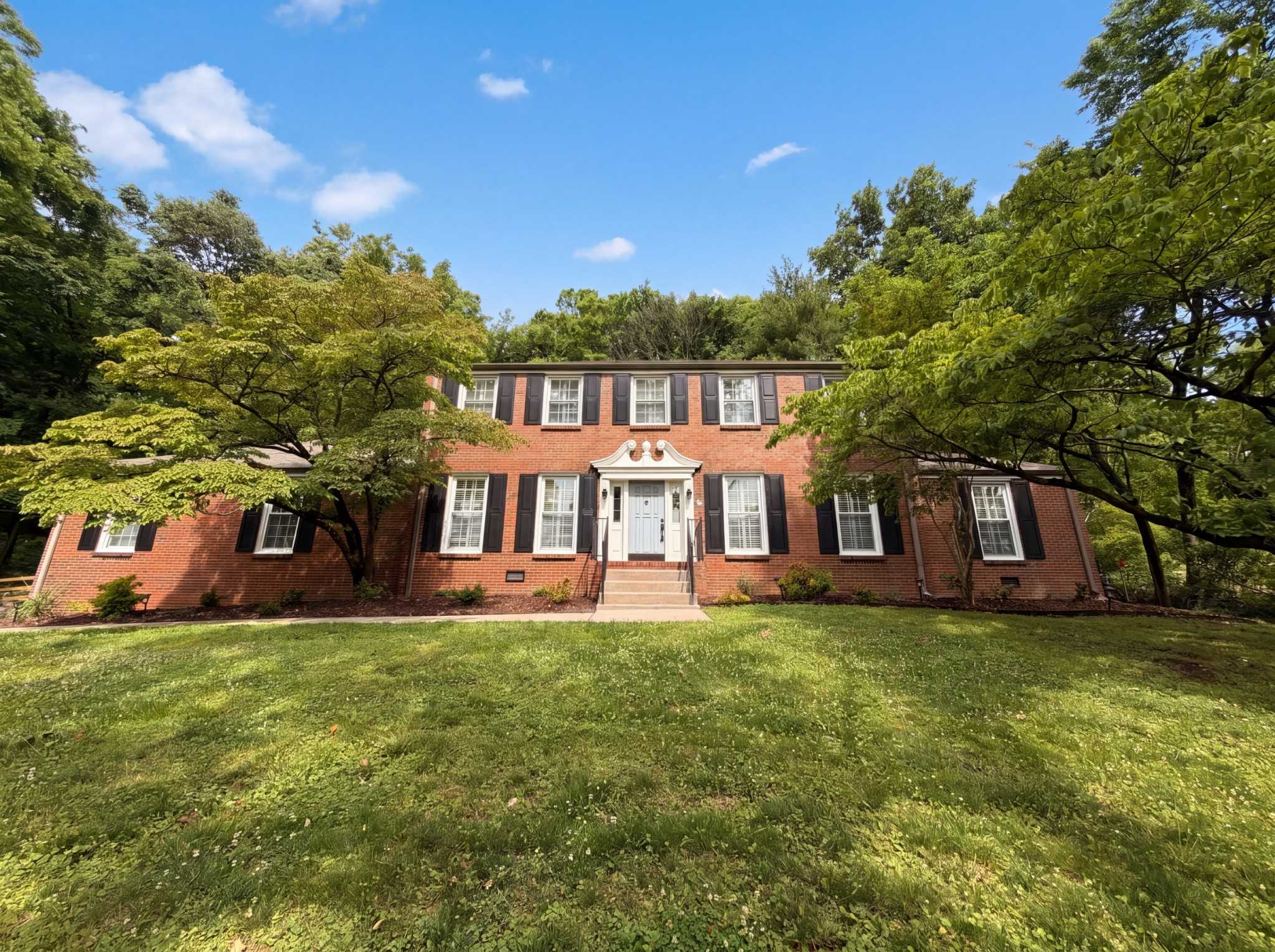5416 Forest Acres Dr Nashville Tennessee United States, for Sale, residential, Adam Hanes, LPT Realty