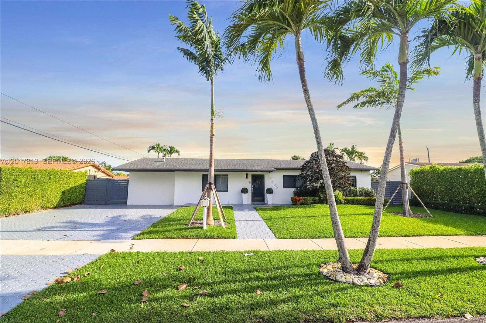 12535 SW 31st Ter Miami Florida United States, for Sale, residential, Isabella Anderson, Incom Example Office