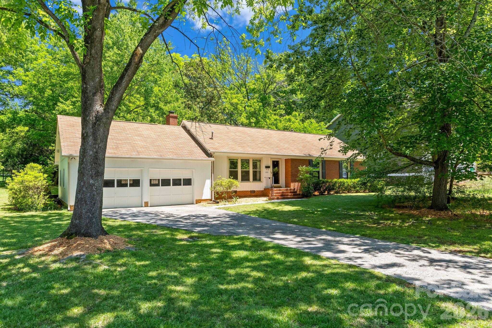 3137 Frederick Place Charlotte North Carolina United States, for Sale, residential, Kristen Haynes, New Home Buyers Brokers / Realty Pros