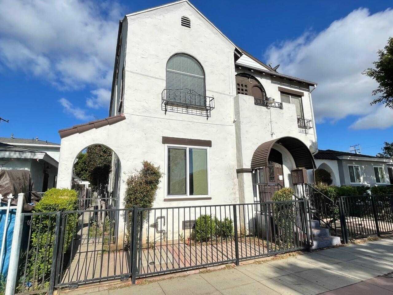 1315 Simmons Avenue Los Angeles California United States, Sold, commercial, Miguel Briones, HomeSmart